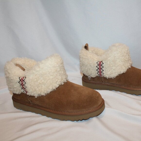 NIB UGG WOMEN'S ULTRA MINI SUEDE SHEARLING LINED BRAID BOOTS CHESTNUT - Picture 6 of 7
